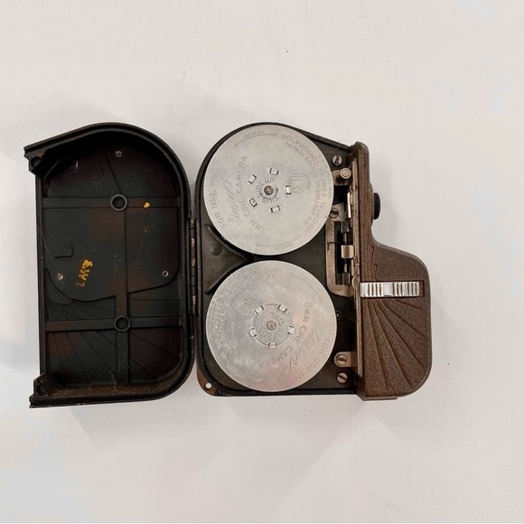 VINTAGE Univex Cine Camera MOVIE CAMERA 8MM - Picture 2 of 8